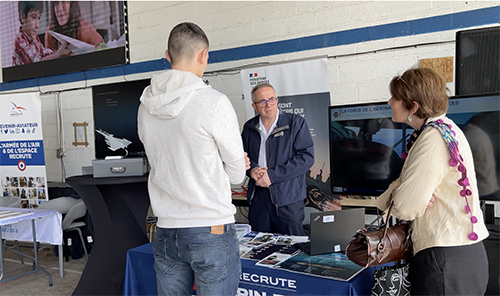 Calm club aérien Lille métropole forum 2024 stand Marine Nationale